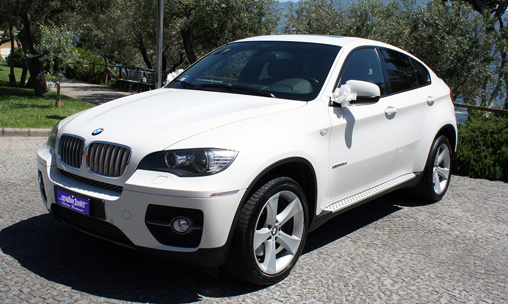 auto-sposi-Napoli_BMW-X6_noleggio-matrimonio