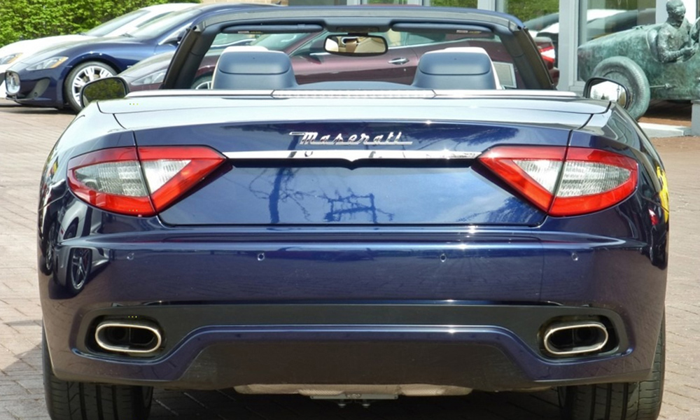 auto-sposi-Napoli_Maserati-Gran-Cabrio_noleggio-con-autista