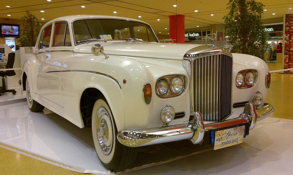 auto-sposi-Napoli_Rolls-Royce-princess-d-epoca_noleggio-cerimonie