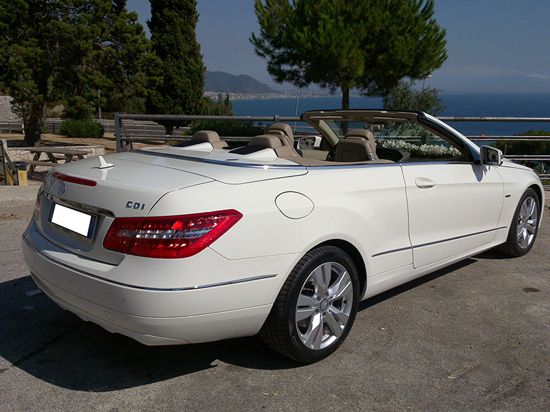 Auto sposi Napoli | Mercedes E Cabrio, una auto per i matrimoni più lussuosi, a Napoli