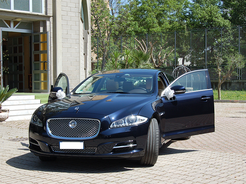 Auto Matrimonio Napoli | Jaguar XJ per le nozze