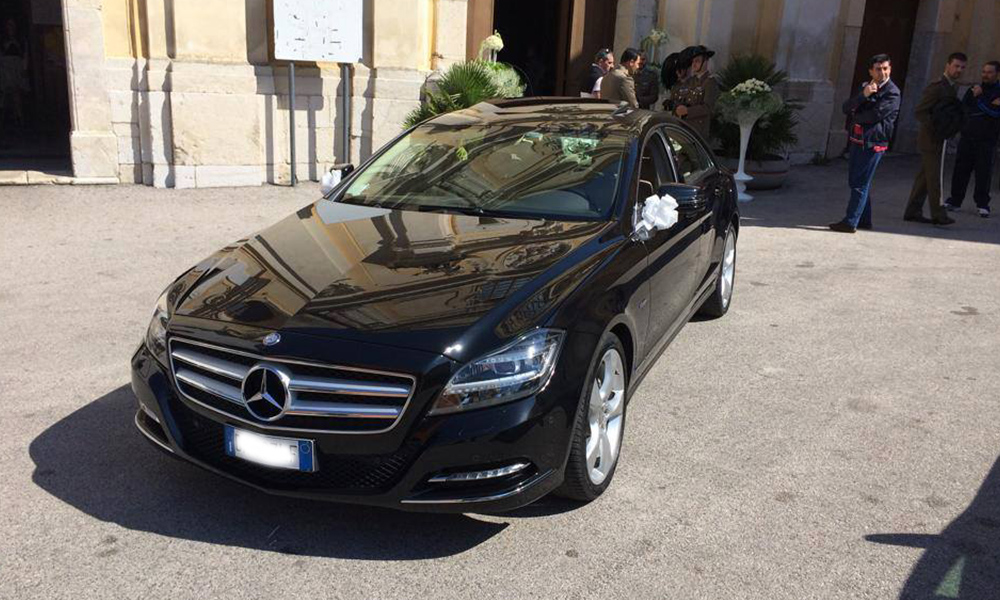 auto-sposi-Napoli_Mercedes-CLS_noleggio-con-autista