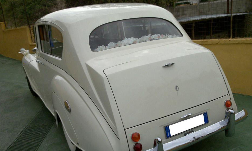 auto-sposi-Napoli_Rolls-Royce-d-epoca_noleggio-con-autista