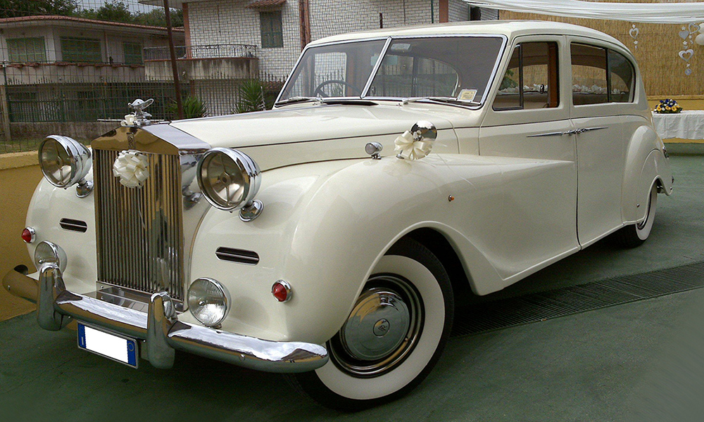 auto-sposi-Napoli_Rolls-Royce-d-epoca_noleggio-matrimonio